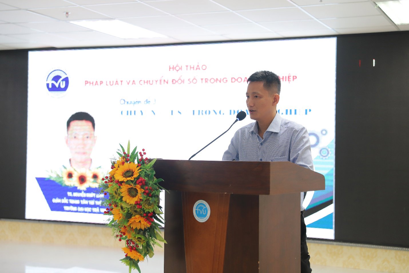 Hội thảo “Pháp luật và chuyển đổi số trong doanh nghiệp” – Gắn kết tri thức pháp lý với thực tiễn