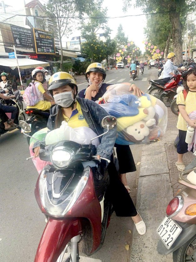 Hơn 400 thú nhồi bông được quyên góp gửi tặng trẻ em vùng thiên tai nhân dịp Giáng sinh