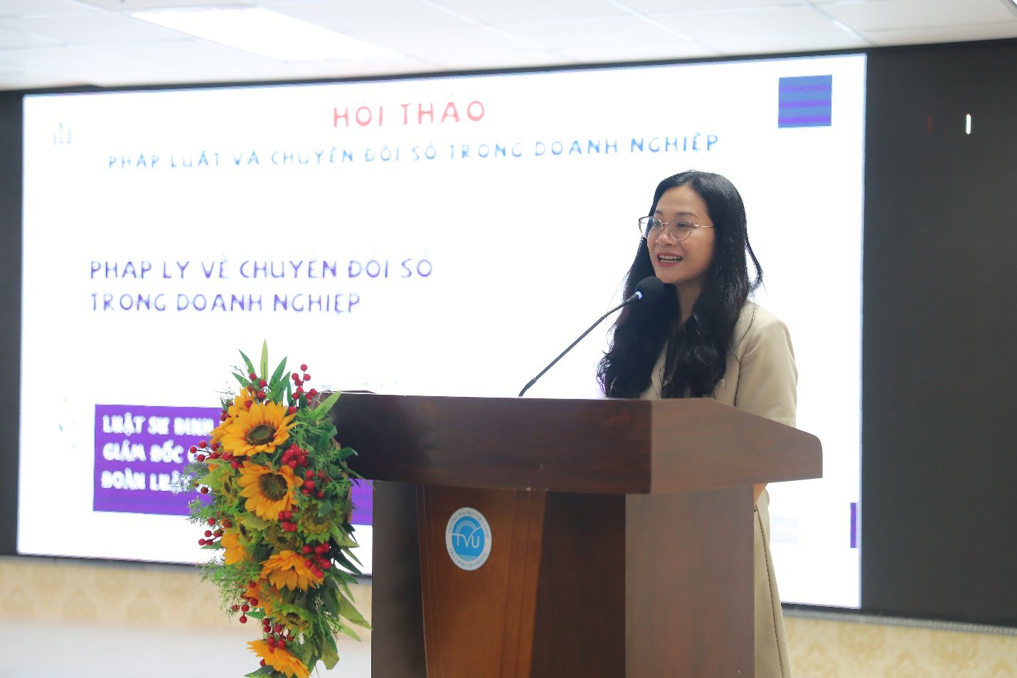 Hội thảo “Pháp luật và chuyển đổi số trong doanh nghiệp” – Gắn kết tri thức pháp lý với thực tiễn