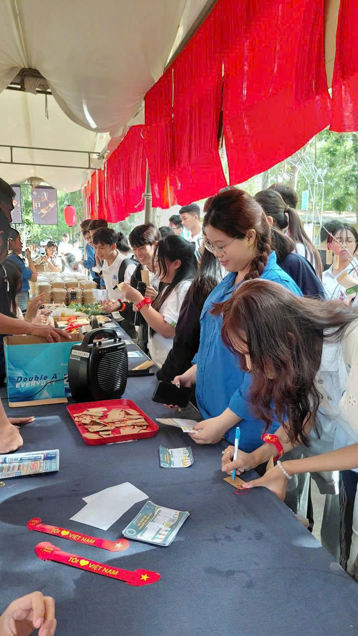 Hành trình Kết nối Tân sinh viên TVU 2026: Kết nối văn hóa – Gắn kết sinh viên – Lan tỏa giá trị cộng đồng