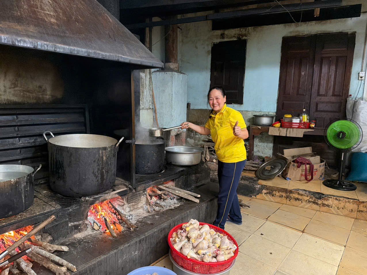 Đại học Trà Vinh mang yêu thương đến với trẻ em vùng cao trước thềm năm học mới